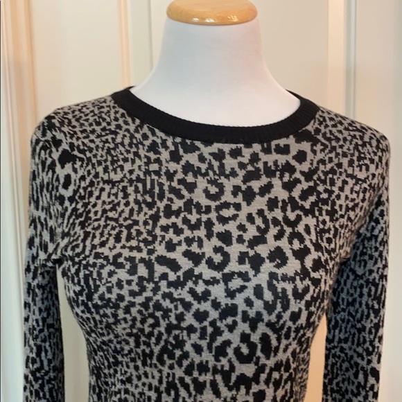 NWT French connection sweater. - Picture 2 of 3